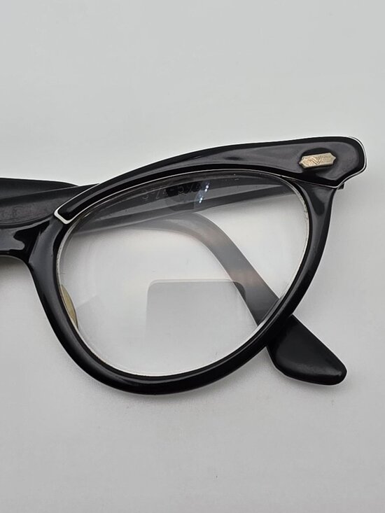 Vintage Gloss Black White Cat Eye Eyeglasses Frame USA 44-20-128 main image 9